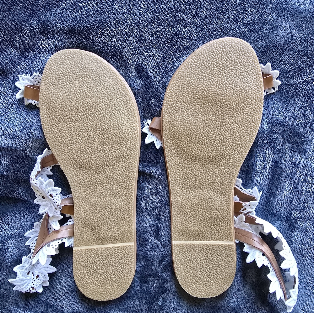 SHEIN White Floral Sandals - Picture 6 of 6